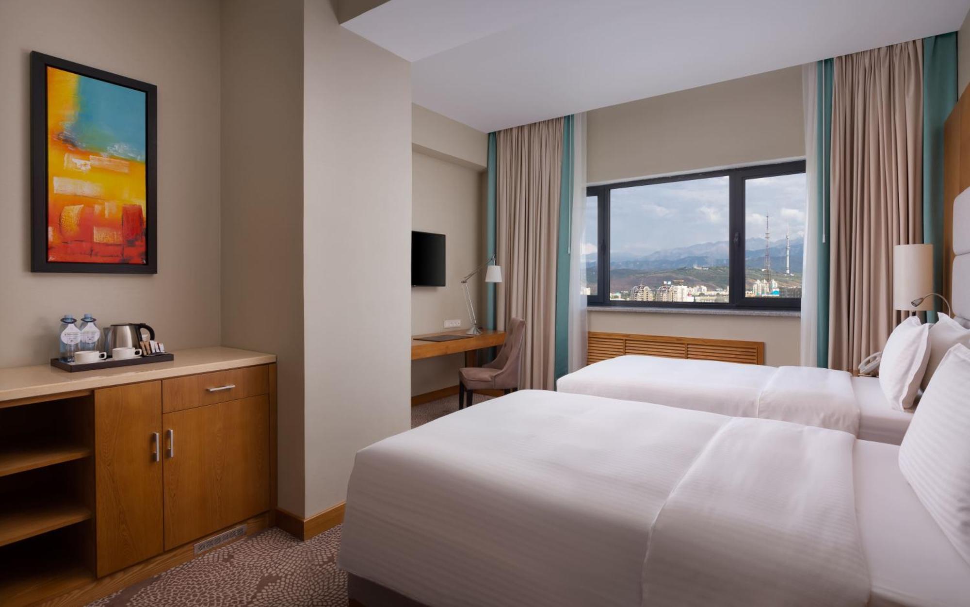 Doubletree By Hilton Almaty Hotel Buitenkant foto