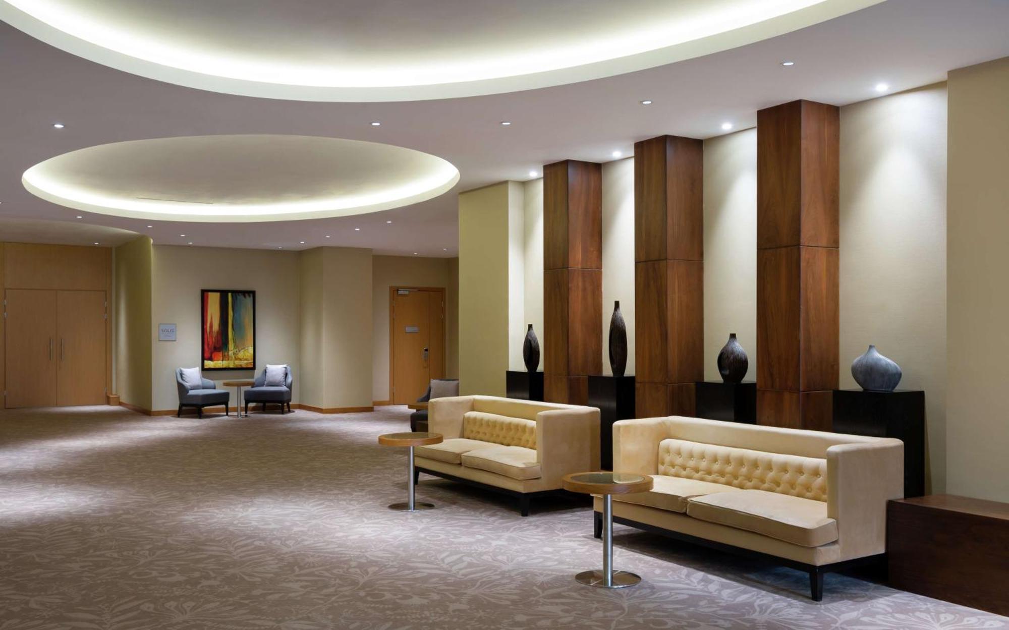 Doubletree By Hilton Almaty Hotel Buitenkant foto