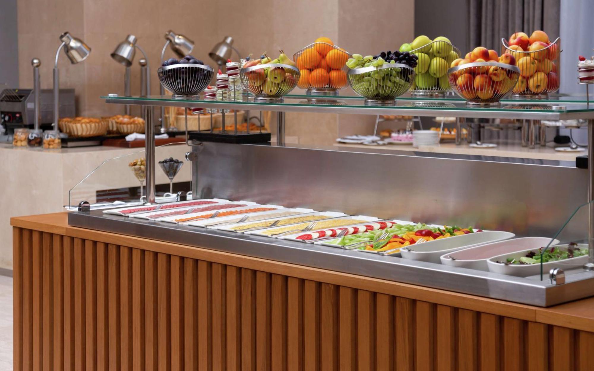 Doubletree By Hilton Almaty Hotel Buitenkant foto