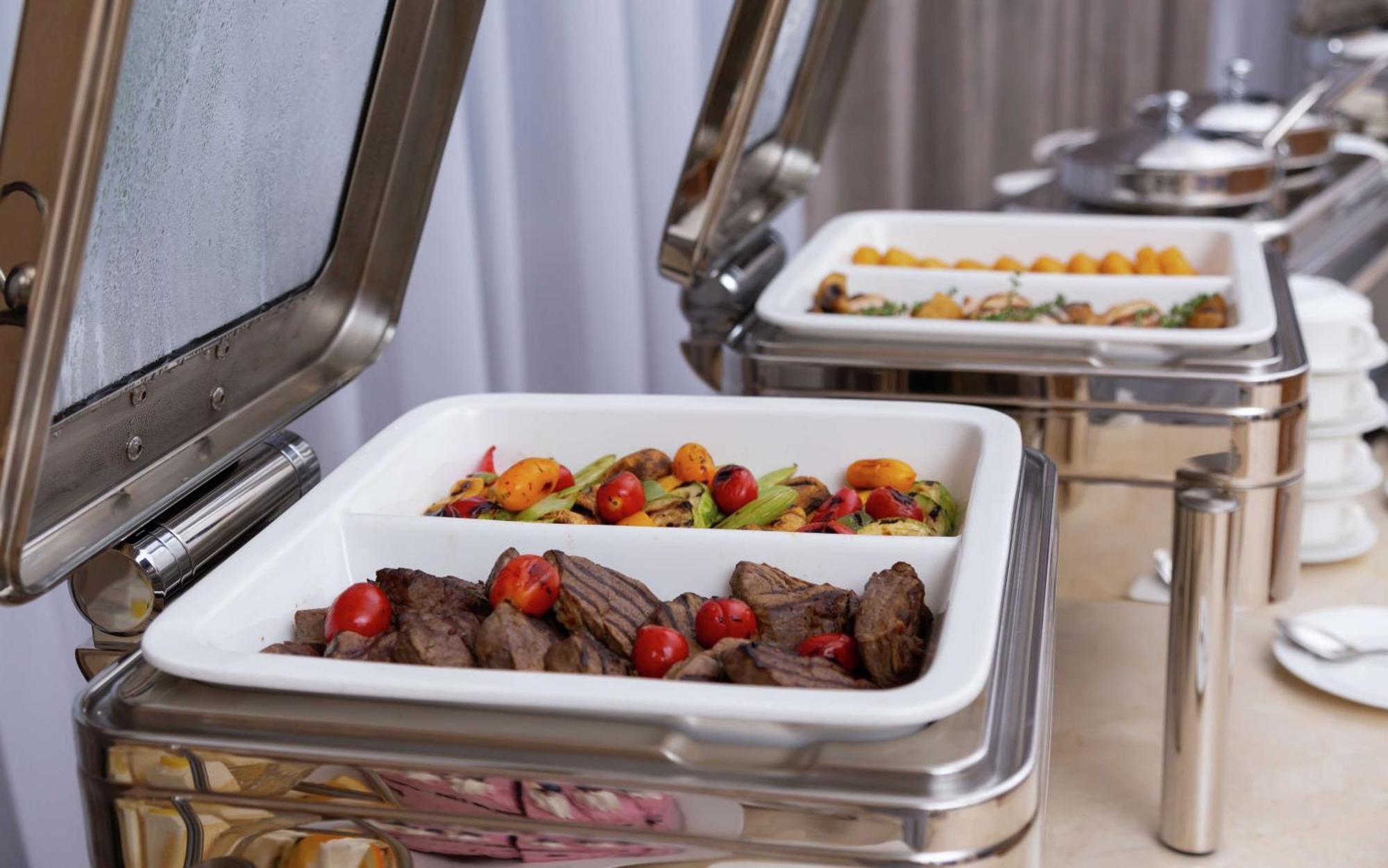 Doubletree By Hilton Almaty Hotel Buitenkant foto