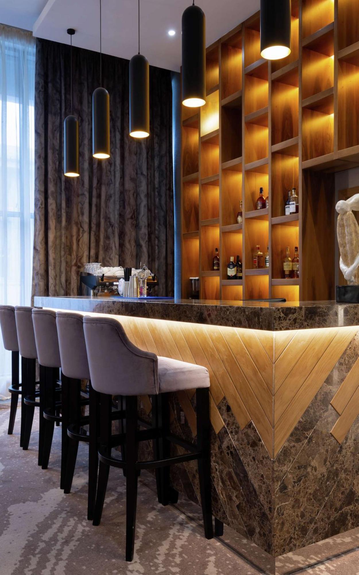 Doubletree By Hilton Almaty Hotel Buitenkant foto